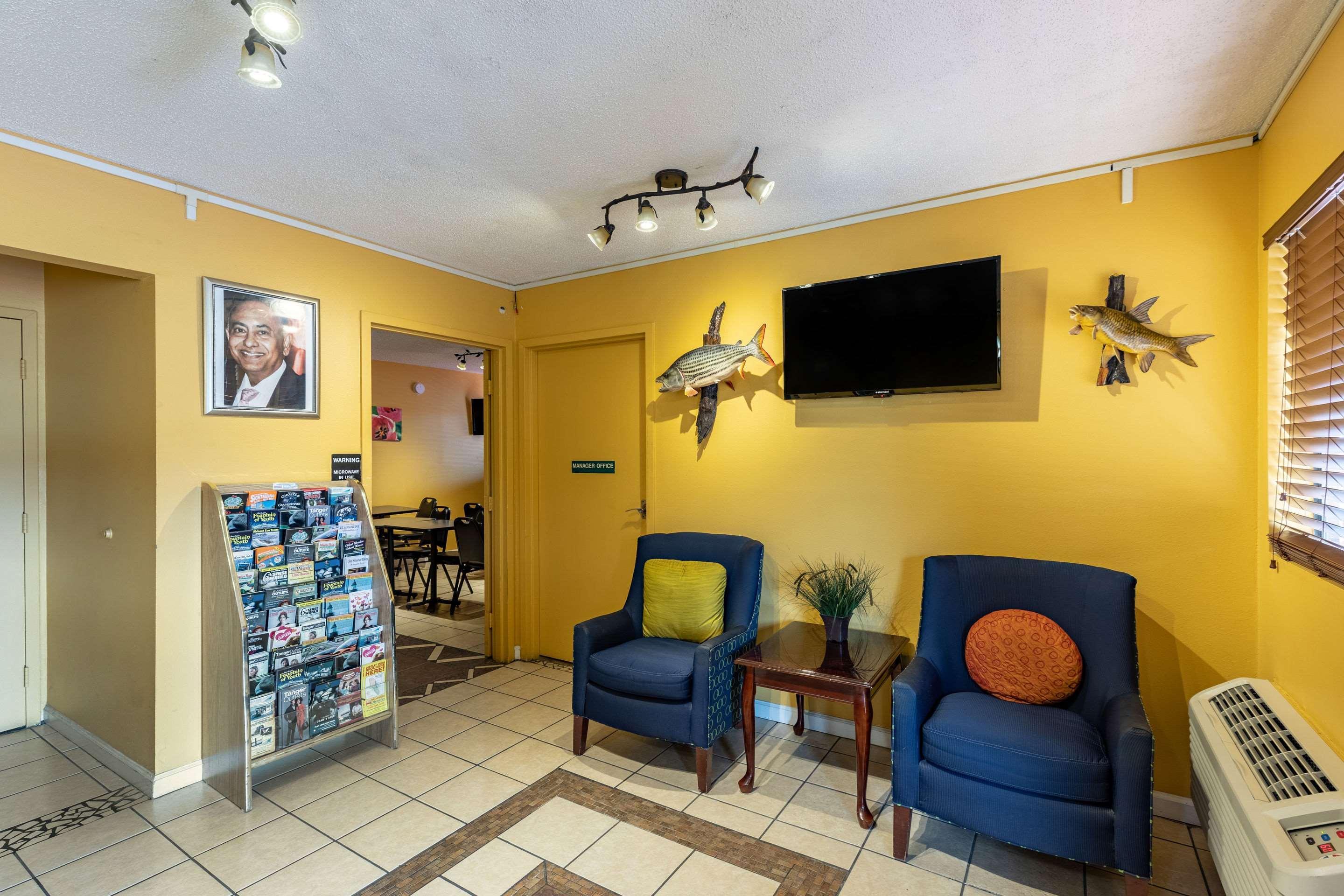 Econo Lodge Кингсленд Экстерьер фото
